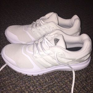 NWOT Adidas Sneakers
